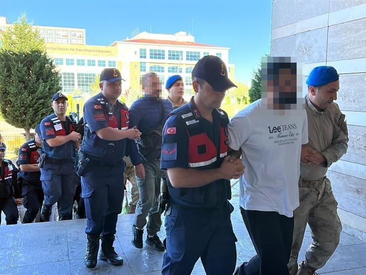 Belediyeden maaş aldılar, Özkan Yalım'ın işletmelerinde çalıştılar! Soruşturmada 9 kişi tutuklandı