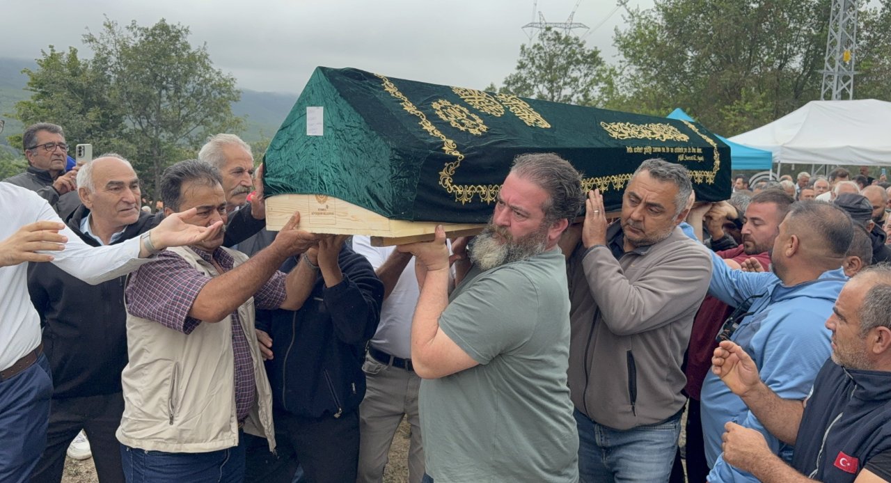 Eren Kaşıkçının ardından eşinden kahreden paylaşım! Kızı Mayanın vedası gözyaşlarına boğdu