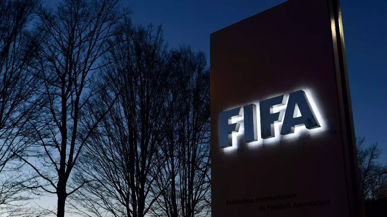 FIFA'dan Türk kulüplerine ağır yaptırım! 4 takıma transfer yasağı