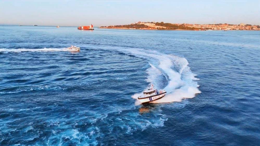 İstanbul Emniyet Müdürü Selami Yıldız paylaştı! Gök Kubbe'de, Mavi Vatan'da, şanlı topraklarda...