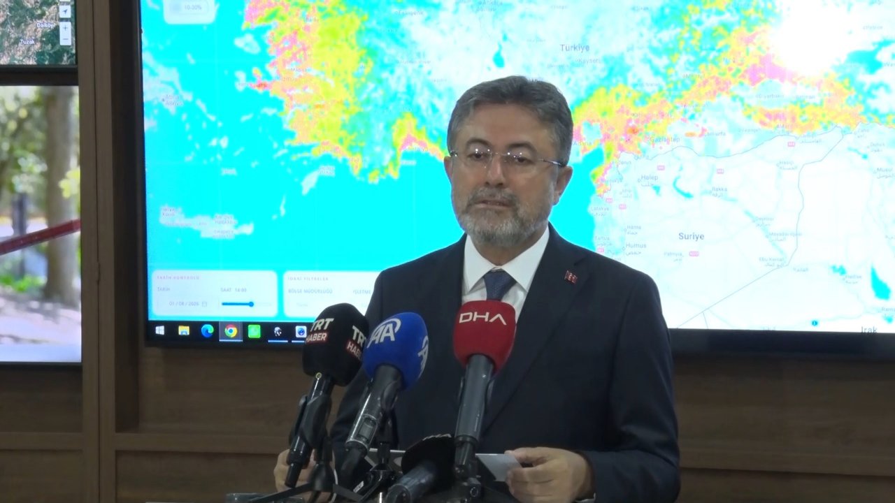 Orman yangınlarında son durum: Alevlerle mücadele sürüyor