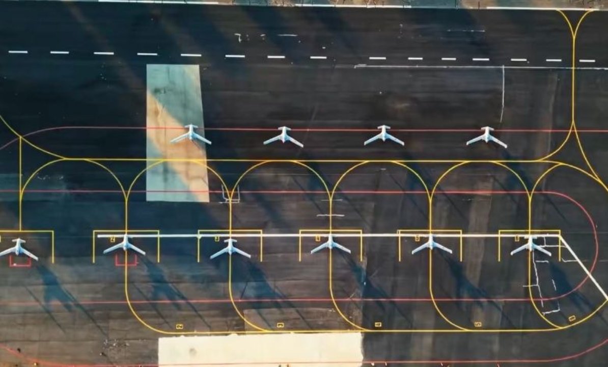 Sinyal kesilse dahi durdurulamıyor! 10 adet Bayraktar K2 Kamikaze tek hedef için havalandı