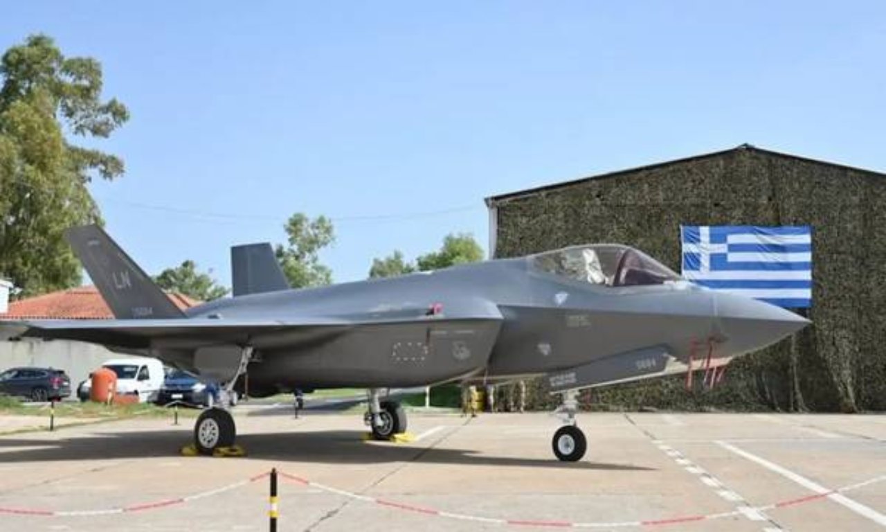 Türkiye'den kaçabilmek için 435 kilometre uzağı seçtiler: Yunanistan'ın F-35 üssü Türk füzelerinin menzilinde kaldı!