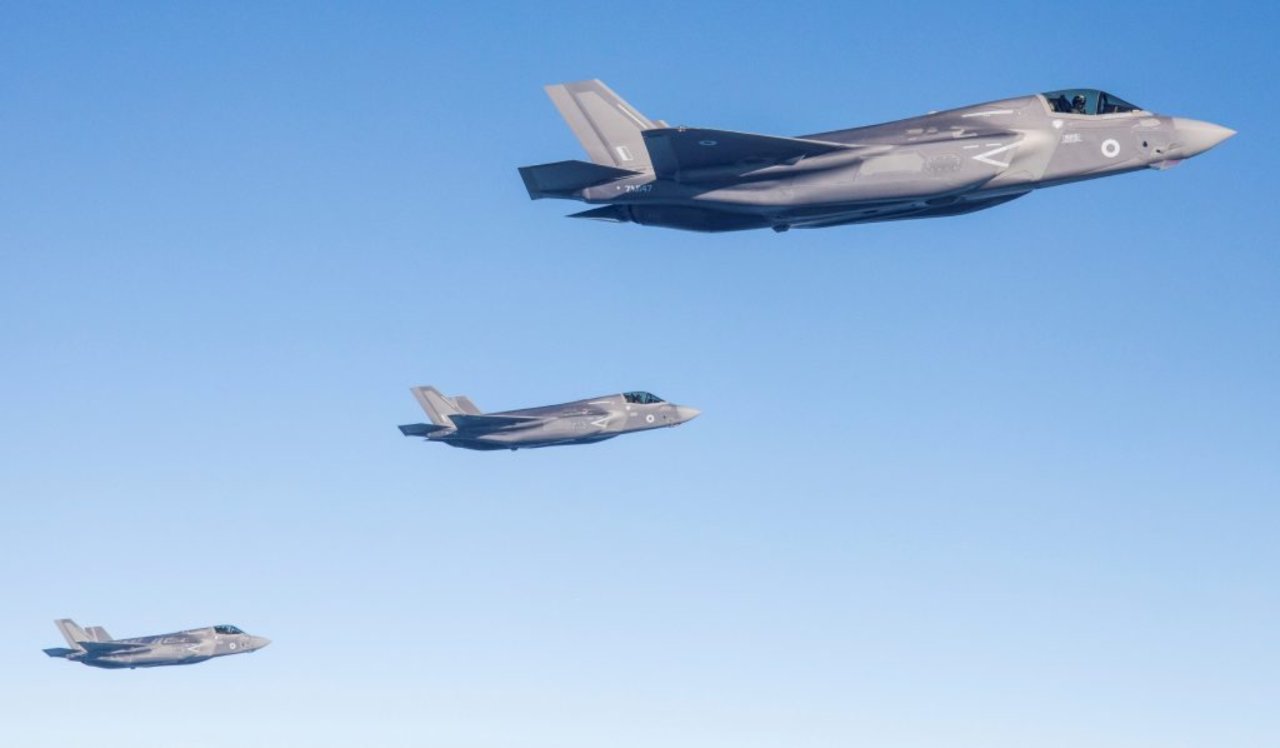 Türkiye'den kaçabilmek için 435 kilometre uzağı seçtiler: Yunanistan'ın F-35 üssü Türk füzelerinin menzilinde kaldı!