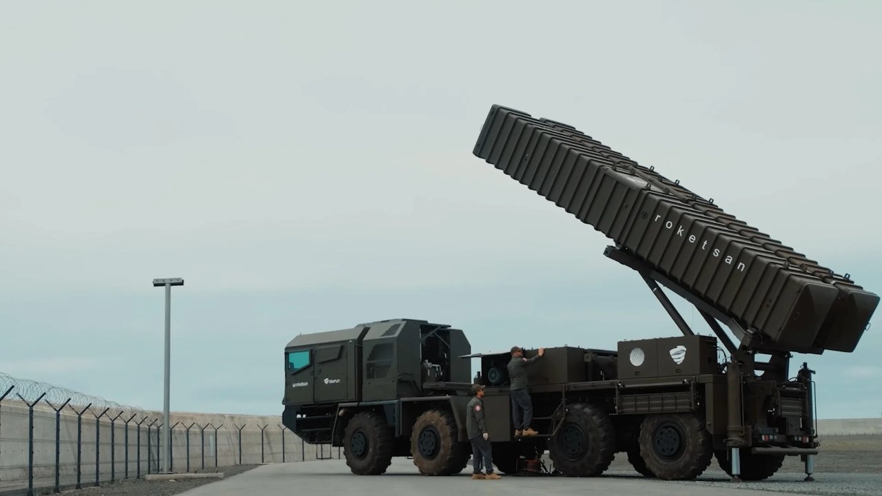 Türkiye'den kaçabilmek için 435 kilometre uzağı seçtiler: Yunanistan'ın F-35 üssü Türk füzelerinin menzilinde kaldı!