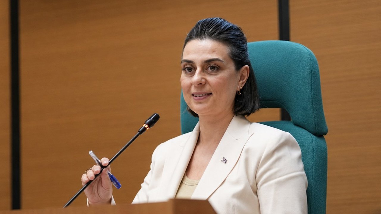 Üsküdar Belediye Başkanı Sinem Dedetaş, görevden uzaklaştırıldı