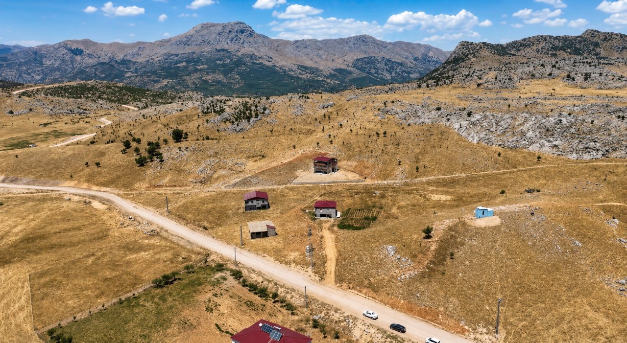 4 yıl dayanamadılar! Bitlis’ten Şırnak’a taşınan köyde isyan bayrakları çekildi: Yeniden Bitlise bağlansın