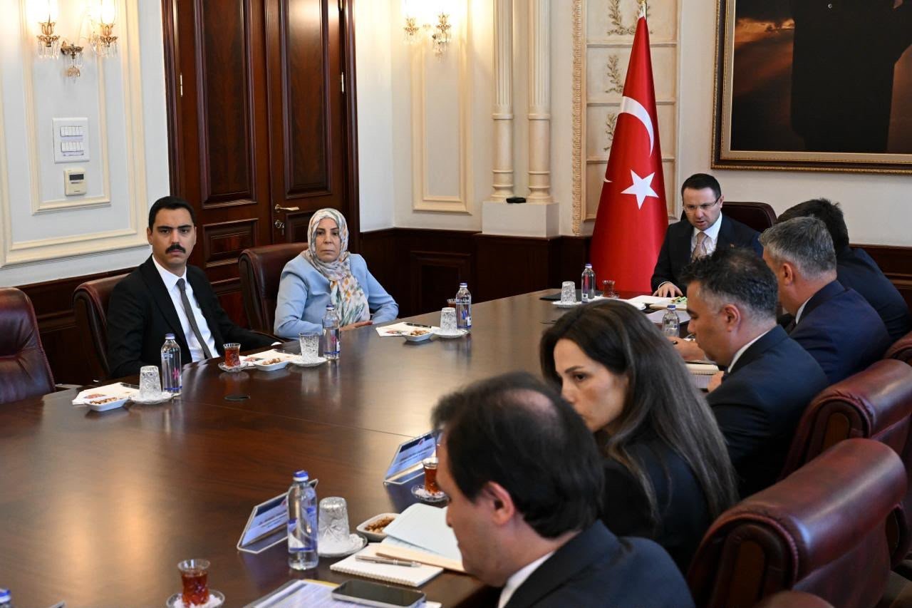 Adalet Bakanı Gürlek, Muhsin Yazıcıoğlunun ailesiyle görüştü