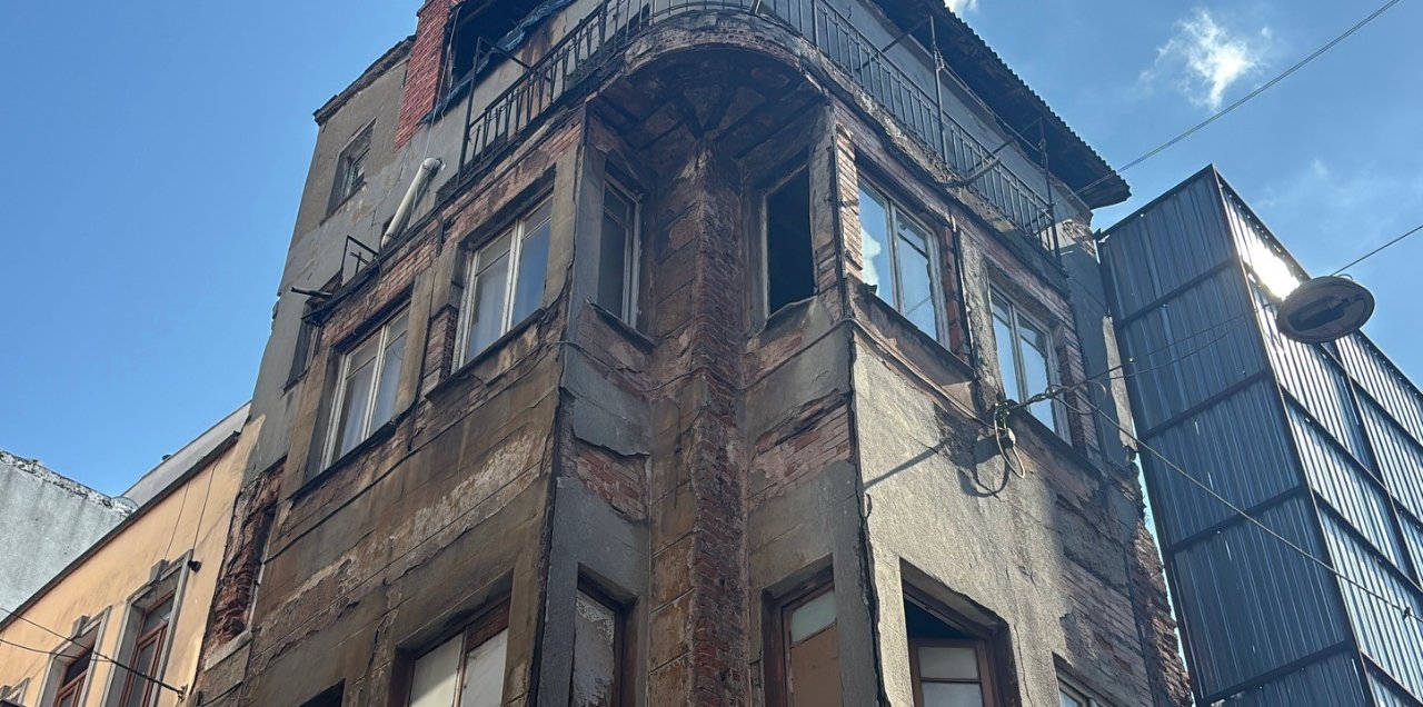 Beyoğlu'nda şoke eden cinayet! Katil, ihbarı yapan komşu çıktı