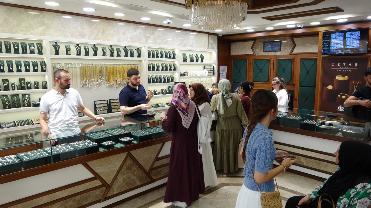 Düğünlerin vazgeçilmeziydi! Gramı 2 bin lira düştü