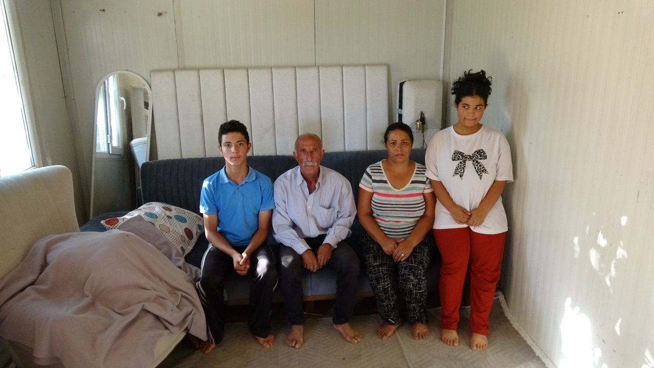 Hem evsiz kaldı hem arazilerinden oldu! Abonelik için attığı imza hayatını kabusa çevirdi