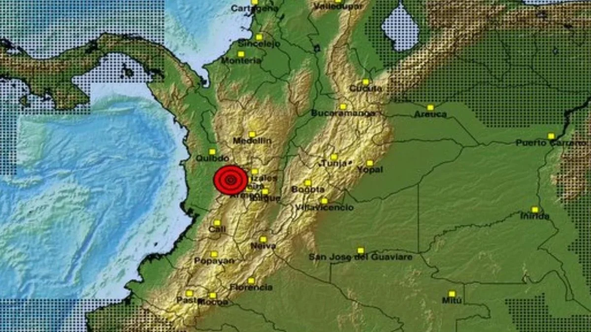 Kolombiya 7,4le sallandı: Tsunami uyarısı verildi