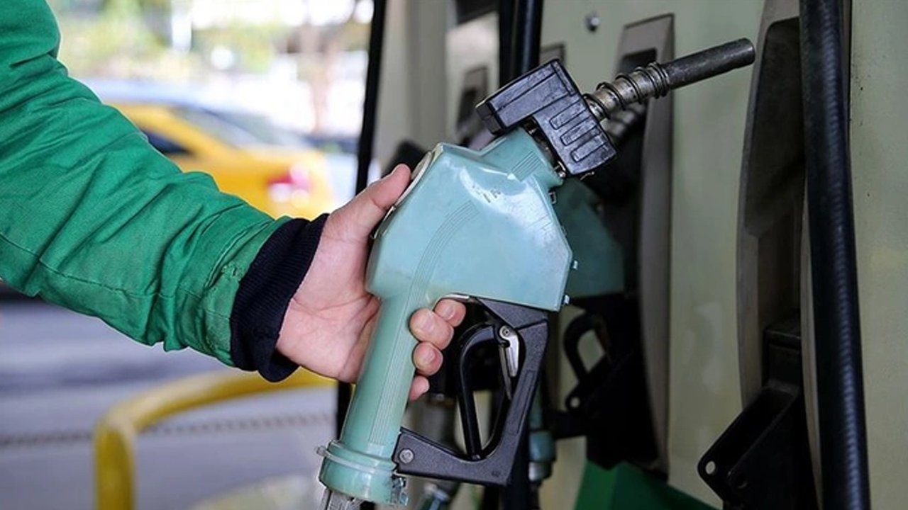 Petrol yükseldi, benzine yeni zam! Litresi bakın kaç lira olacak