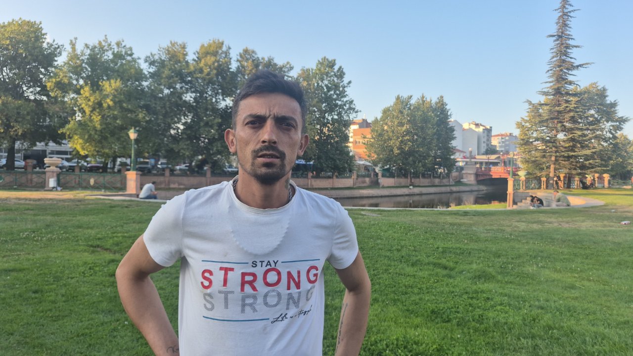 "Sizin için atıyorum" dedi, Porsuk Çayı’nın kenarındaki adamı suya itti