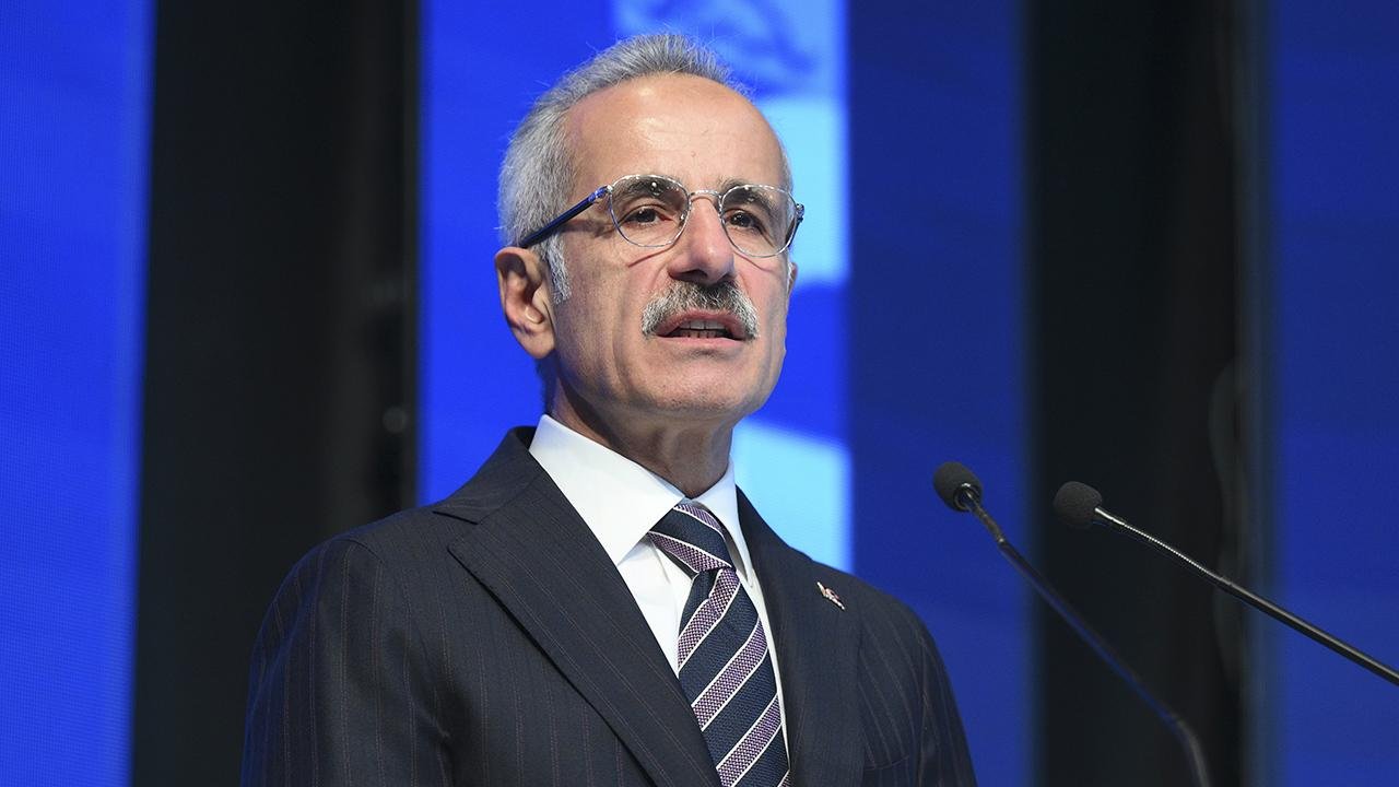Ulaştırma ve Altyapı Bakanı Abdülkadir Uraloğlu