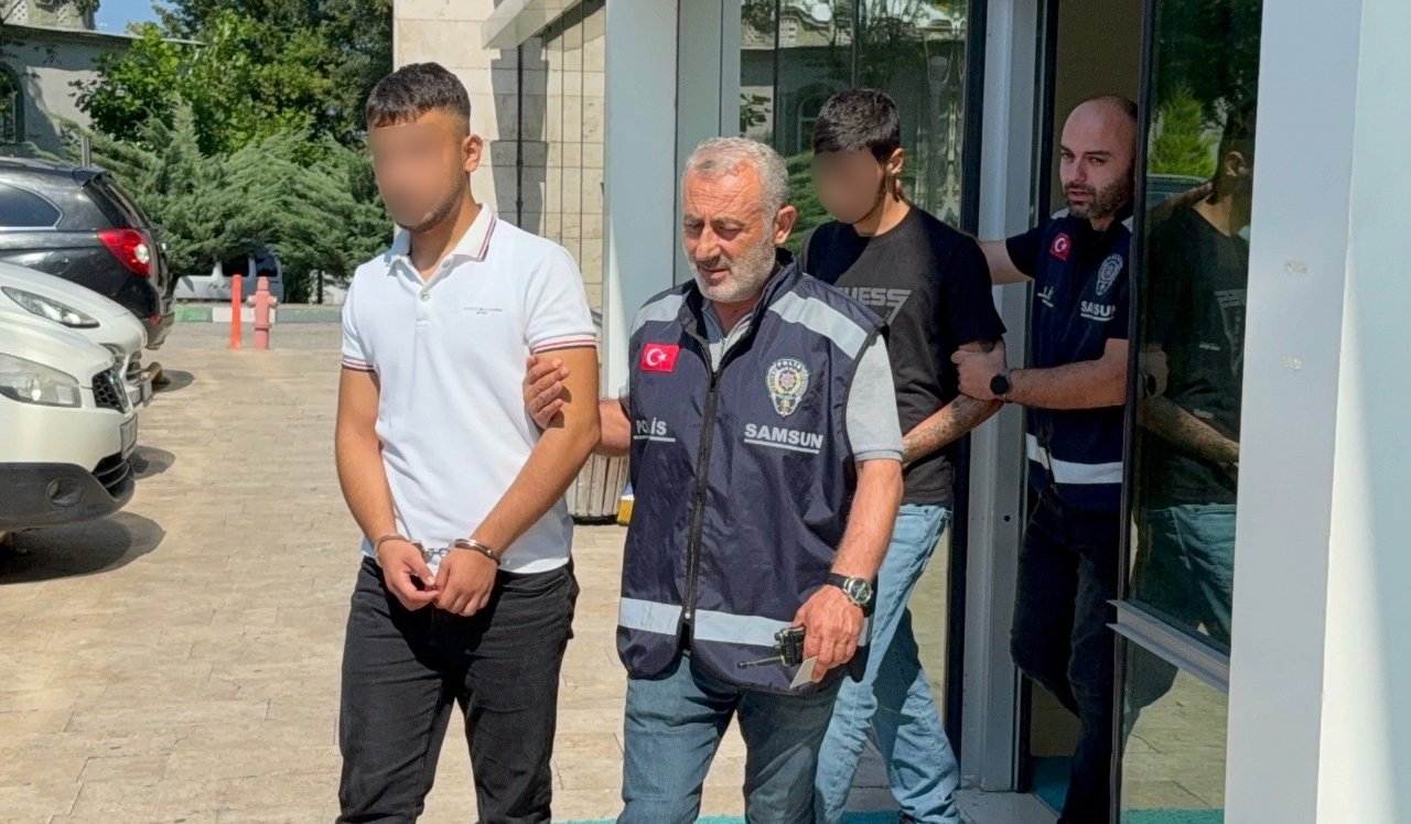Samsun'da kırtasiyeciyi darp eden 2 kişi tutuklandı