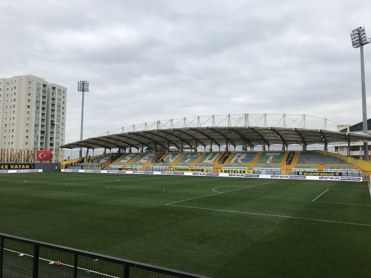 Esenyurt Necmi Kadıoğlu Stadı