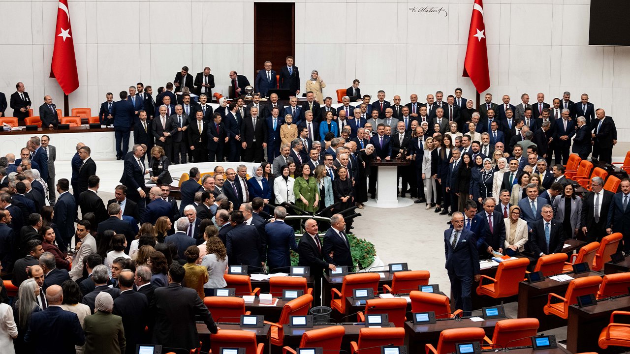 Terörsüz Türkiye yasasında dikkat çeken gelişme! AK Partili 8 isim oylamaya katılmadı