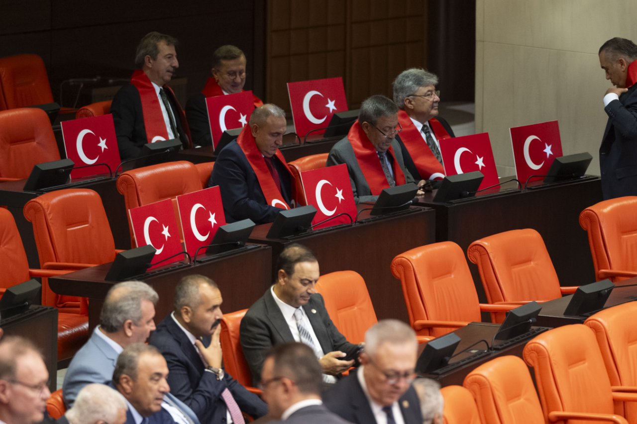 'Terörsüz Türkiye'de kritik viraj dönüldü! En büyük çatlak Yeni Parti'de, İyi Parti'den tam kadro 'ret'