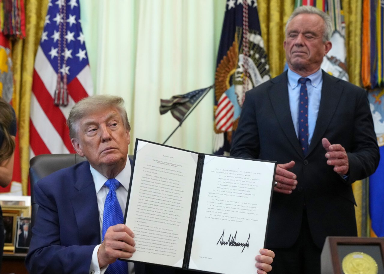 Trump uyuyakaldı! Beyaz Saray'dan açıklama geldi: Oldukça enerjik