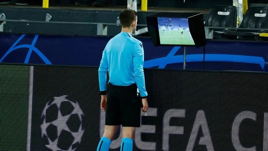 UEFA, hakemlerin karar alma süreçlerine açıklık getirmek için "Clear Line"ı kullanıma sundu