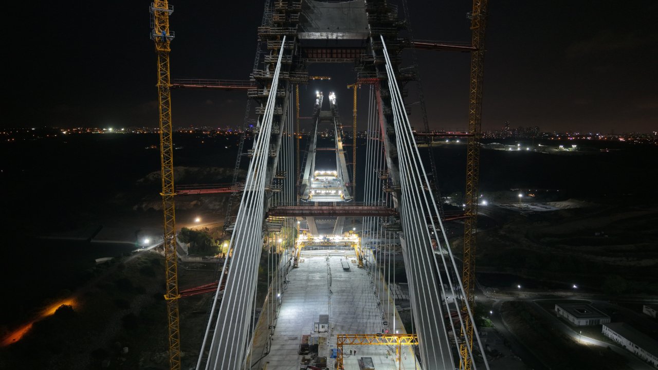 Yüzde 80’i tamam, 8 şeritli olacak!  Kanal İstanbul’un ilk köprüsü Sazlıdere havadan görüntülendi