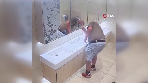 Bu kadarına pes! Sabun bulamayınca öfkelendi, aynayı yumrukladı