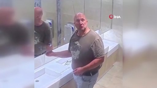 Bu kadarına pes! Sabun bulamayınca öfkelendi, aynayı yumrukladı