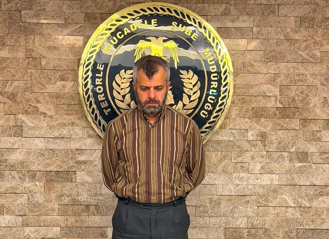 Burkay Karatepe'yi babasıyla beraber dağlık alana bırakmışlar! FETÖ'cü teröristin ablasından çarpıcı itiraflar