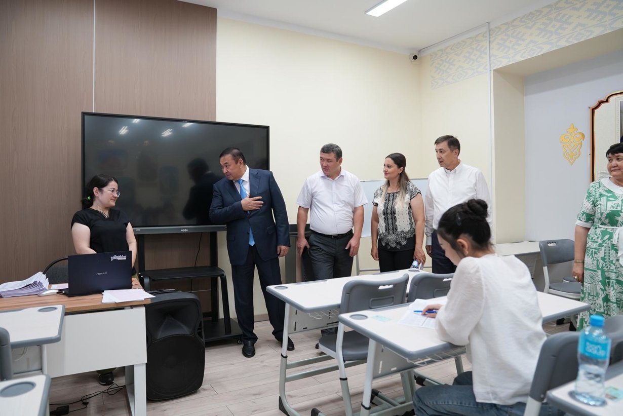 Özbekali Zhanibekov Güney Kazakistan Pedagoji Üniversitesi bünyesinde faaliyete geçen Gazi Üniversitesinin Kazakistan şubesi, bu yıl ilk öğrencilerini kabul etti.