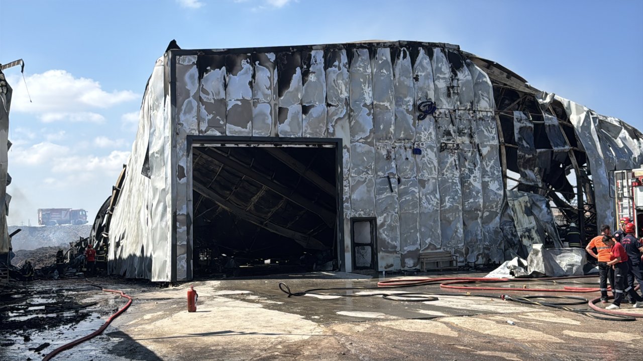Gebze'de kimya fabrikasında yangın! 2 işçi yaralandı, 2 at öldü