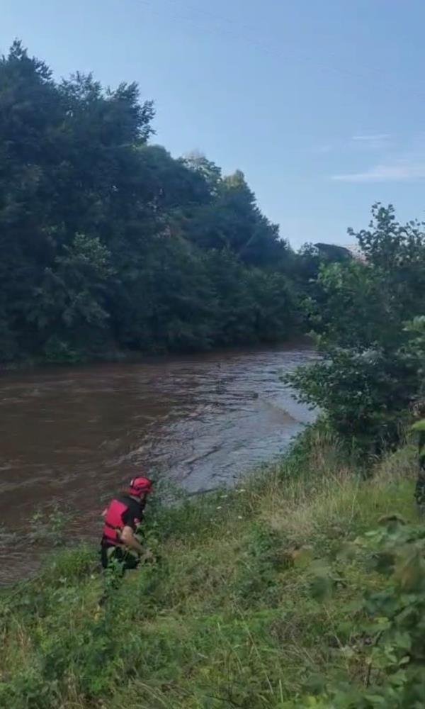 Giresun’da sel felaketi! Kız kardeşlerden acı haber geldi, anne hâlâ kayıp