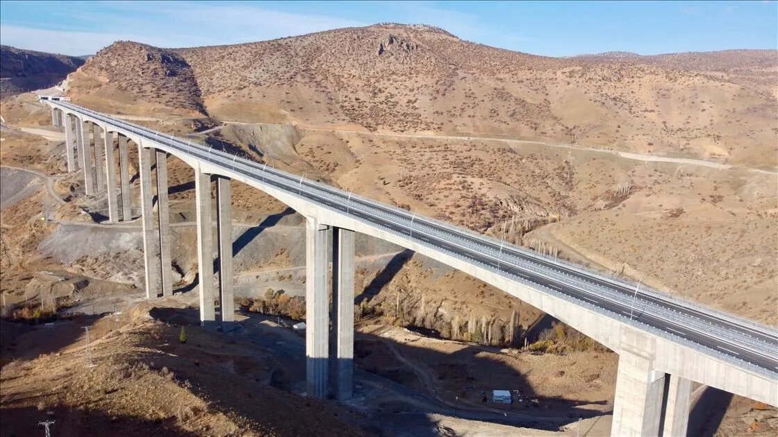 Köprü sayısı 10 bini aştı! 24 yıllık ulaşım rekoru! Bir uçtan diğer uca…Ülkenin dört bir yanı birbirine bağlandı