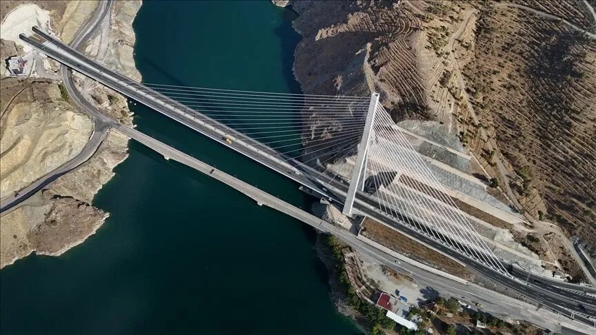 Köprü sayısı 10 bini aştı! 24 yıllık ulaşım rekoru! Bir uçtan diğer uca…Ülkenin dört bir yanı birbirine bağlandı