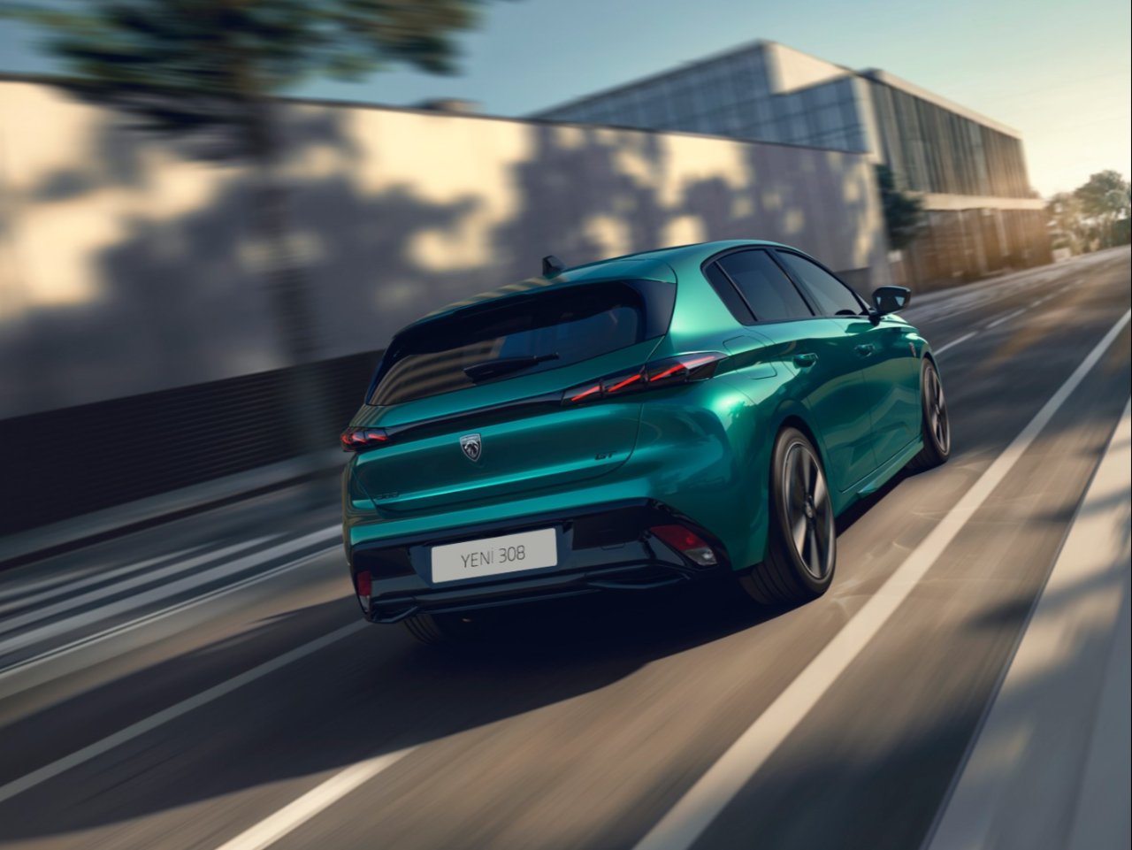 Peugeot 308 baştan aşağı yenilendi! İşte Türkiye fiyatı ve özellikleri