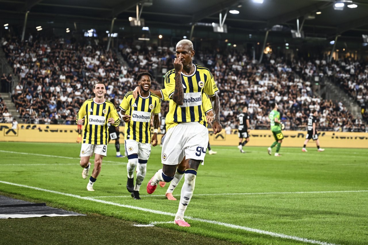 Anderson Talisca'nın gol sevinci
