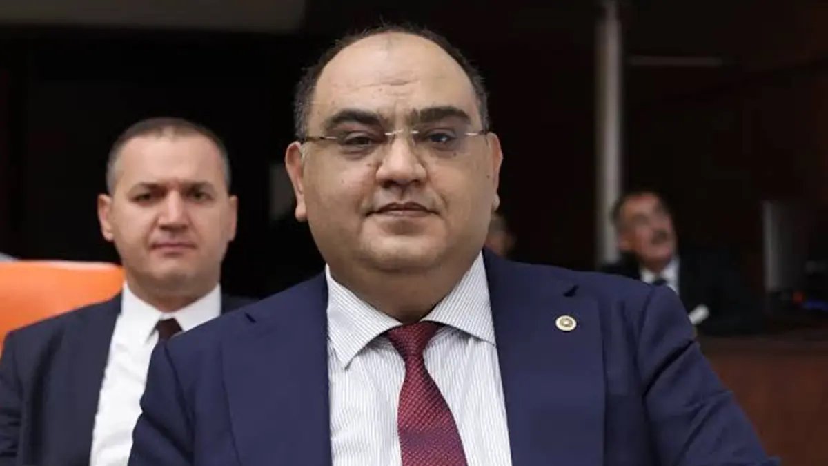 AK Parti'ye katılacağı iddia edilmişti: İyi Parti Gaziantep Milletvekili Mehmet Mustafa Gürban istifa etti