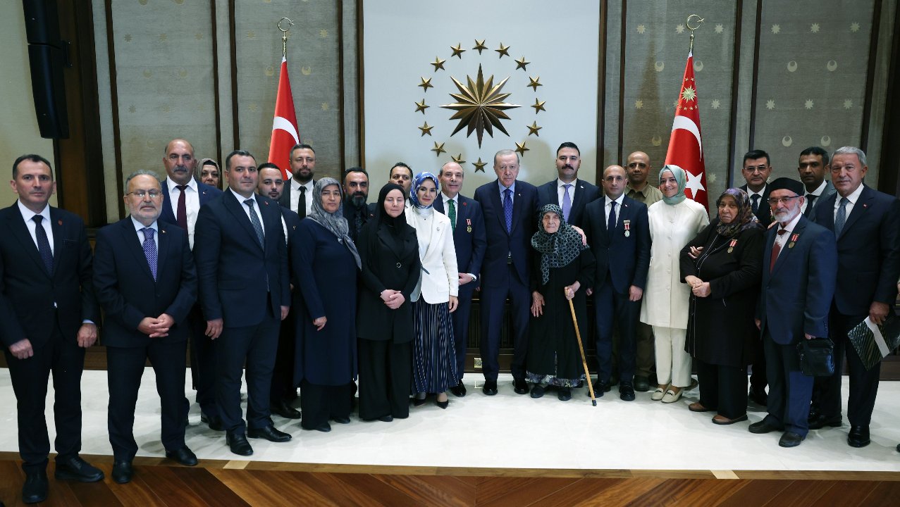 Cumhurbaşkanı Erdoğan, şehit yakınları ve gazilerle buluştu: Türkiye’yi terör belasından ebediyen kurtaracağız