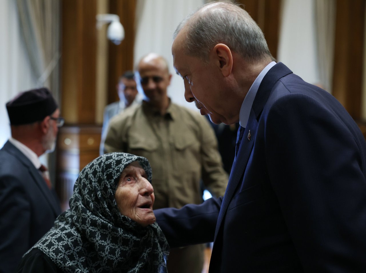 Erdoğan, şehit yakınları ve gazilerle buluştu: Türkiye’yi terör belasından ebediyen kurtaracağız