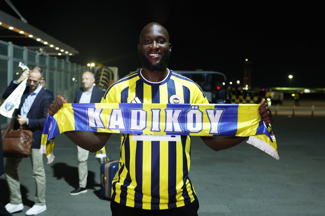 Fener için cepten ödedi! Dünyaca ünlü golcü Romelu Lukaku artık Fenerbahçede