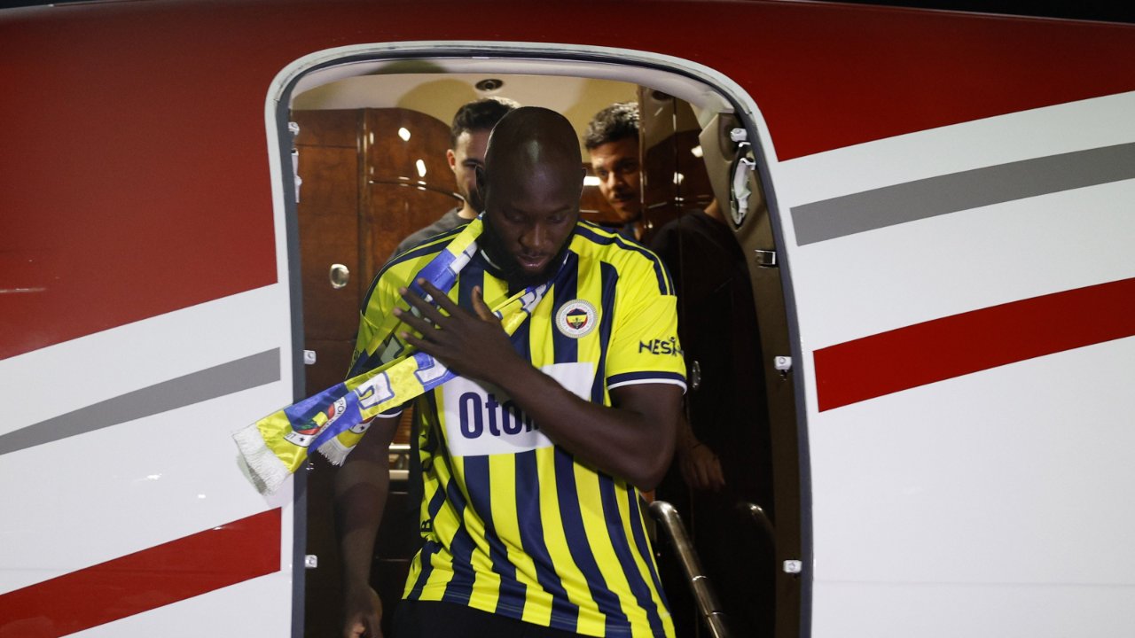 Fener için cepten ödedi! Dünyaca ünlü golcü Romelu Lukaku artık Fenerbahçede
