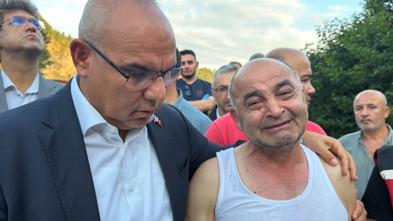 Giresunda ailesini felakette kaybeden babanın feryadı yürek dağladı: 20 senedir ev yok diye gelmemişlerdi