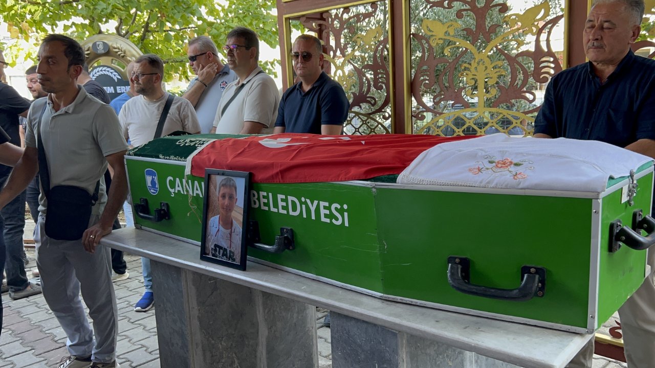 Oğlunu ilaçlama faciasında kaybeden acılı baba isyan etti: Tehlikeyi bile bile satıp susmuşlar!