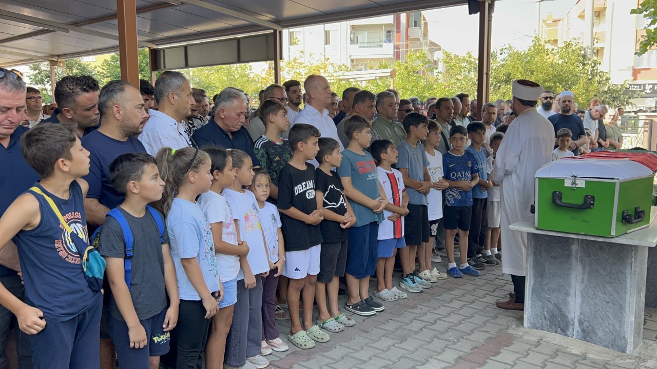 Oğlunu ilaçlama faciasında kaybeden acılı baba isyan etti: Tehlikeyi bile bile satıp susmuşlar!