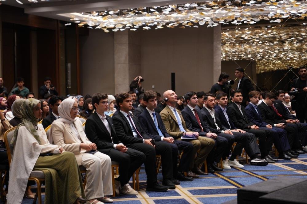 Ömer Tayyip Erdoğan'dan Enerji Bakanı Bayraktar'a zor soru