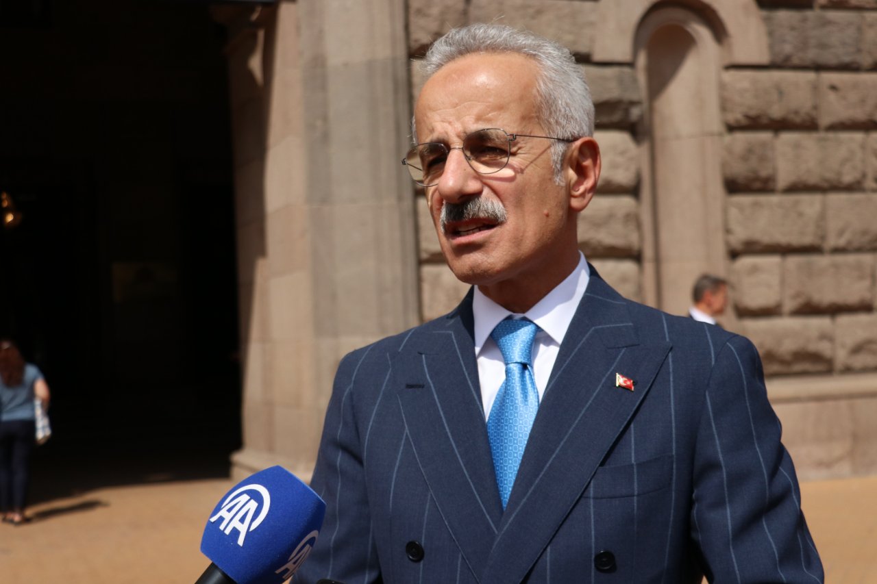 Türkiye'den Avrupa'ya uzanan dev ulaşım hamlesi! Bakan Uraloğlu açıkladı