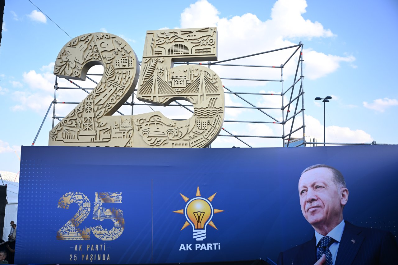 AK Parti'nin çeyrek asrında tarihi mesajlar! Cumhurbaşkanı Erdoğan: Gelecek 50 yılın planı hazır