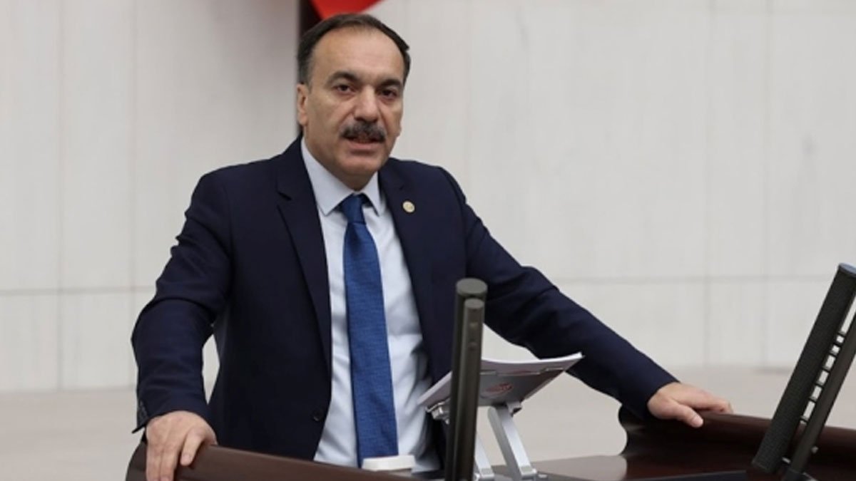 AK Parti'ye geçeceği iddia edilmişti! Mustafa Bilici mitinge katıldı