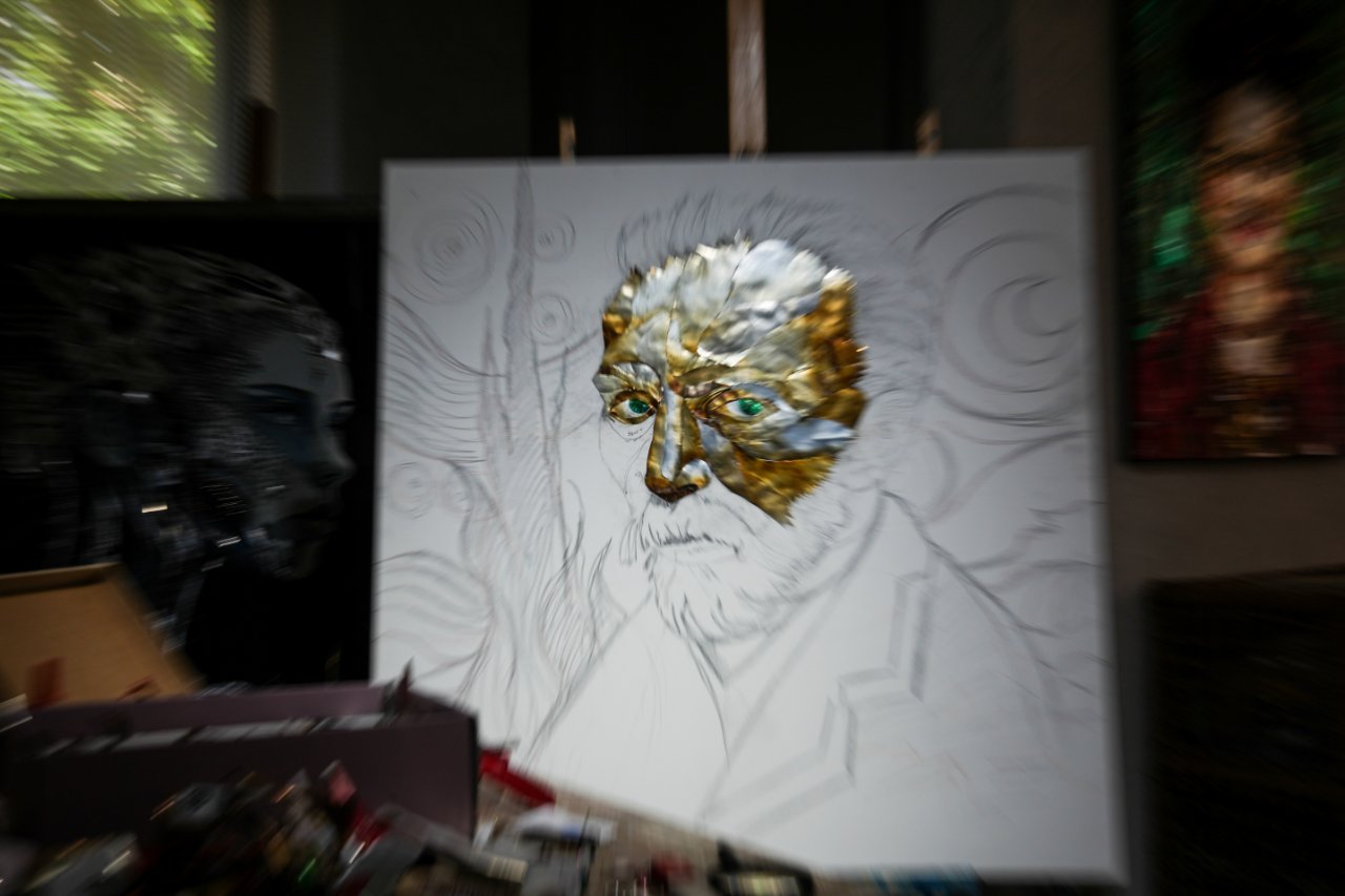 Atık kutulardan üç boyutlu sanat! Boya yok, renkler metalin dönüşümü