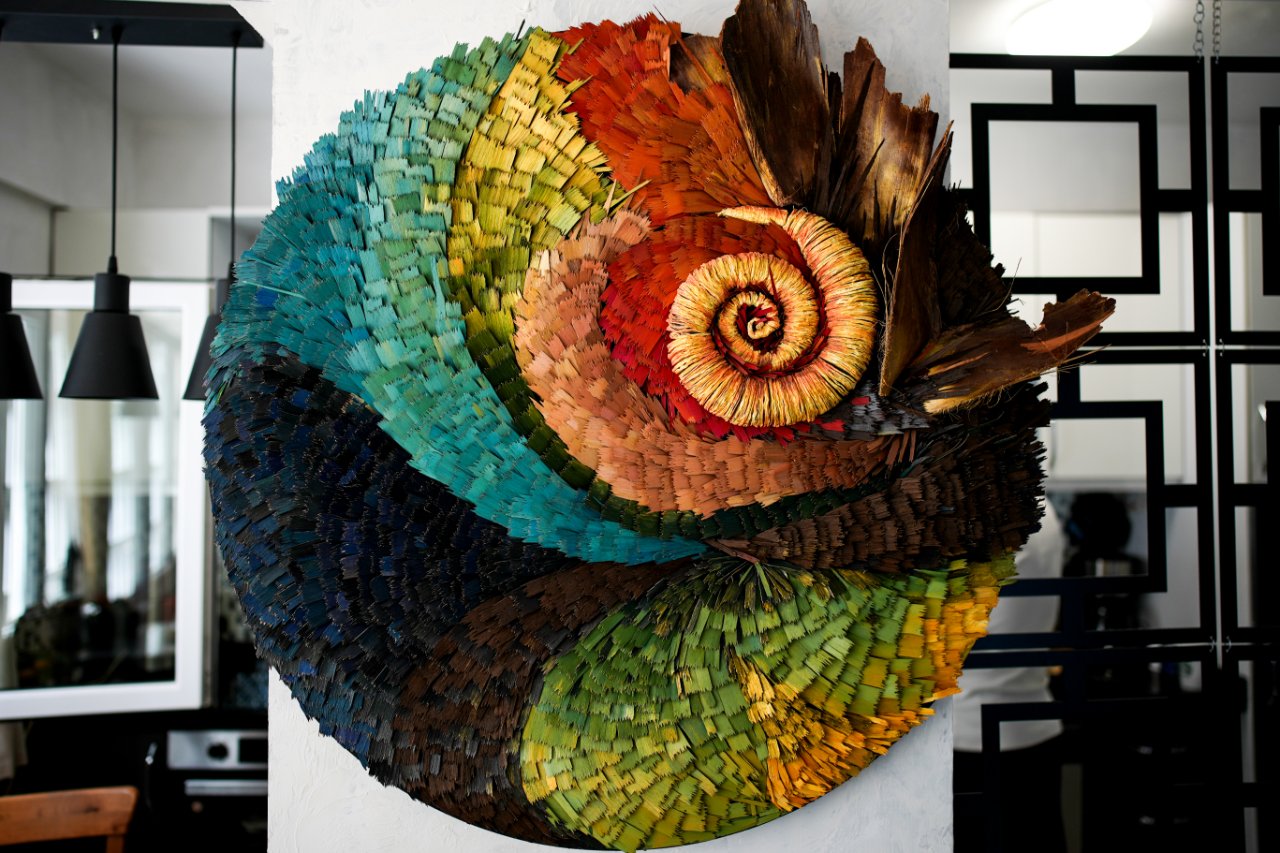 Atık kutulardan üç boyutlu sanat! Boya yok, renkler metalin dönüşümü